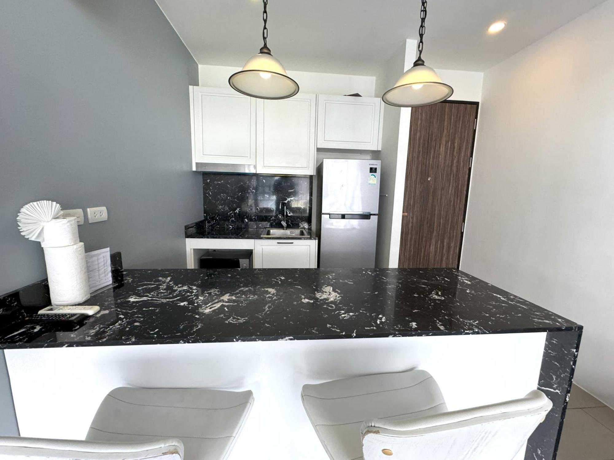 Apartment At Palmyrah Surin By Lofty Room photo